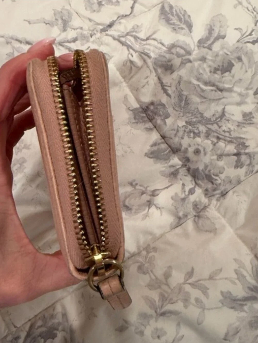 Gucci GG Marmont zip-around continental wallet Pink